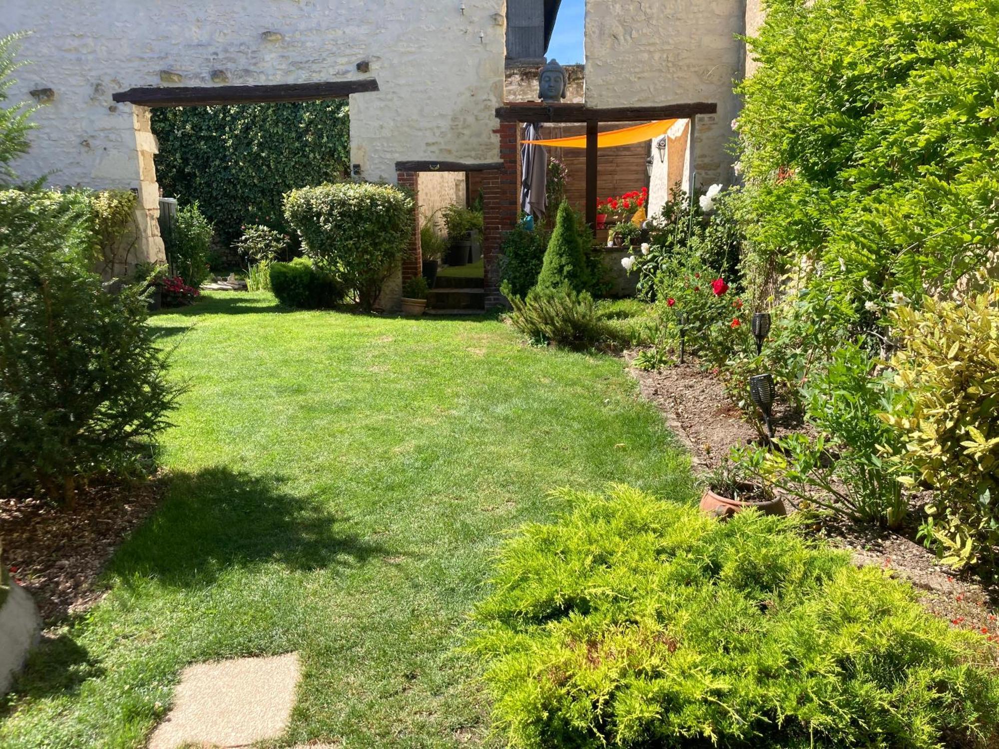 la detente de neuilly Neuilly  Extérieur photo