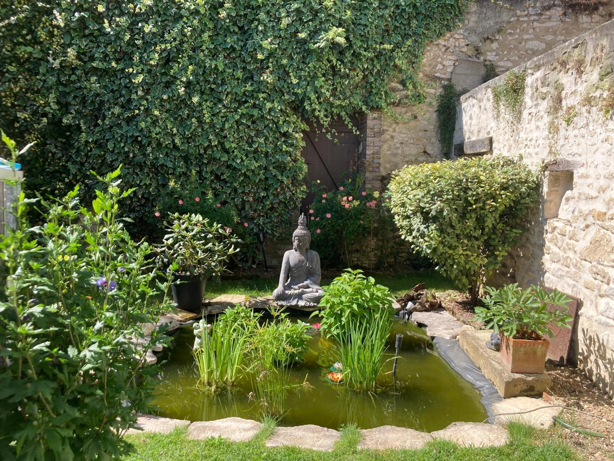 la detente de neuilly Neuilly  Extérieur photo